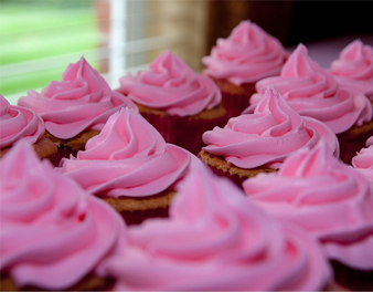 Cupcakes com chantily rosa