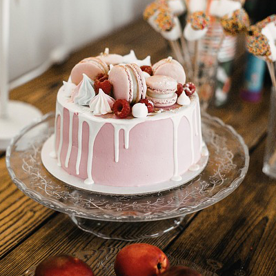 Bolo de confeiteiro colorido com rosa de 1 andar